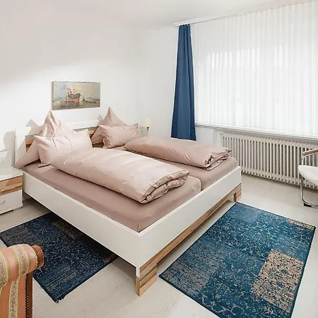 Ferienwohnung 5- Düna Apartment *